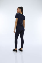 Carregar imagem no visualizador da galeria, Model Back: Alto Giro Fitness Haut T-Shirt Skin Fit Inspiracionais Preto

