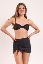 Carregar imagem no visualizador da galeria, Black Mini Skirt Ruched
