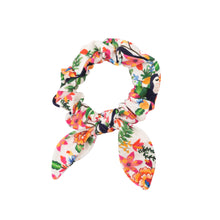 Carregar imagem no visualizador da galeria, Boho Scrunchie
