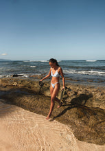 Carregar imagem no visualizador da galeria, Bottom Pua-Pacifica Waimea
