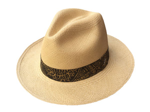 Model Front: De Punta En Blanco Chapeau Panama Classic Mandala Beige