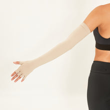 Carregar imagem no visualizador da galeria, Extra Long Glove Chocolate UPF50+

