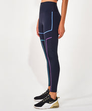 Carregar imagem no visualizador da galeria, Legging Hyper Linhas Fusionadas Preto
