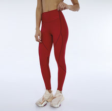 Carregar imagem no visualizador da galeria, Legging Hyper Recortes Atlanta Vermelho Haute Red
