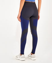 Carregar imagem no visualizador da galeria, Legging Sem Costura Emana Bicolor Preto
