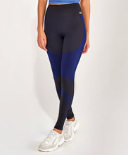 Carregar imagem no visualizador da galeria, Legging Sem Costura Emana Bicolor Preto
