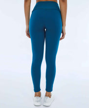Carregar imagem no visualizador da galeria, Legging Supplex Com Laser No Cos Verde Deep
