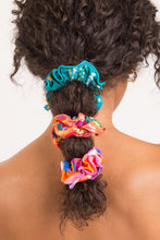 Carregar imagem no visualizador da galeria, Love-Trip Scrunchie
