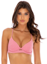 Carregar imagem no visualizador da galeria, Model Front: Luli Fama Haut Top Peek A Boo Blush River Dance
