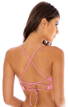 Carregar imagem no visualizador da galeria, Model Back: Luli Fama Haut Top Peek A Boo Blush River Dance
