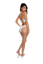 Carregar imagem no visualizador da galeria, Model Back: Luli Fama Haut Top Underwired White
