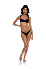 Carregar imagem no visualizador da galeria, Model Front: Luli Fama Haut Top Wide Strap Black
