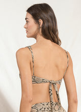 Carregar imagem no visualizador da galeria, Image 04: Maaji Haut Top Bailey Joile Python
