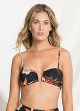Carregar imagem no visualizador da galeria, Gallery: Maaji Haut Top Irene Suzy Q Aloha
