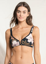 Carregar imagem no visualizador da galeria, Image 06: Maaji Haut Top Victory Splendour Black
