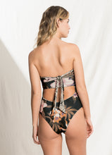 Carregar imagem no visualizador da galeria, Model Back: Maaji Une Pièce Yvonne Python
