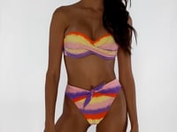Carregar e reproduzir vídeo no visualizador da Galeria, Video: Luli Fama Bas Bottom Bandeau Miami Sunsets
