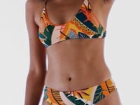 Carregar e reproduzir vídeo no visualizador da Galeria, Video: Rio De Sol Haut Top El-Arco Bralette
