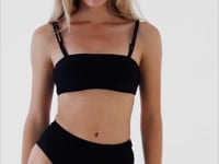 Carregar e reproduzir vídeo no visualizador da Galeria, Video: Rio De Sol Ensemble Set Shimmer-Black Bandeau-Reto Hotpants

