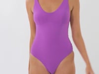 Carregar e reproduzir vídeo no visualizador da Galeria, Video: Rio De Sol Une Pièce Bio-Floreira Bella
