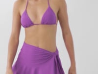 Carregar e reproduzir vídeo no visualizador da Galeria, Video: Rio De Sol Jupe De Page Bio-Floreira Mini Skirt
