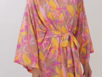 Carregar e reproduzir vídeo no visualizador da Galeria, Video: Rio De Sol Robe De Plage Lyla Kimono
