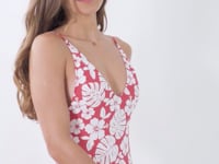 Carregar e reproduzir vídeo no visualizador da Galeria, Video: Rio De Sol Une Pièce Pua-Hibiscus Kona
