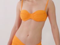 Carregar e reproduzir vídeo no visualizador da Galeria, Video: Rio De Sol Jupe De Page Bio-Laranjada Skirt Knot
