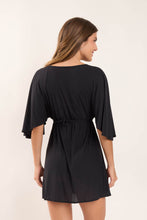 Carregar imagem no visualizador da galeria, Model Back: Rio De Sol Vêtement De Plage Black Mini Dress
