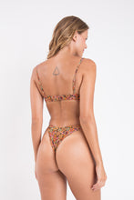 Carregar imagem no visualizador da galeria, Model Back: Rio De Sol Bas Bottom Bouquet Cali
