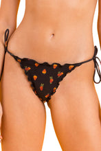 Carregar imagem no visualizador da galeria, Gallery: Rio De Sol Bas Bottom Cashew Frufru
