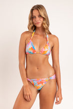 Carregar imagem no visualizador da galeria, Model Front: Rio De Sol Bas Bottom Cloud Mel
