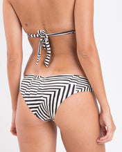 Carregar imagem no visualizador da galeria, Image 05: Rio De Sol Bas Bottom Collage Mel
