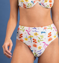 Carregar imagem no visualizador da galeria, Image 10: Rio De Sol Bas Bottom Countryside Hotpants
