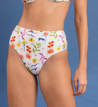 Carregar imagem no visualizador da galeria, Image 13: Rio De Sol Bas Bottom Countryside Hotpants
