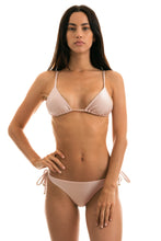 Carregar imagem no visualizador da galeria, Model Front: Rio De Sol Bas Bottom Essence Invisible
