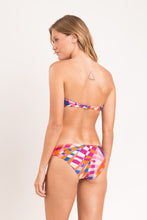 Carregar imagem no visualizador da galeria, Model Back: Rio De Sol Bas Bottom Funny Essential-Comfy

