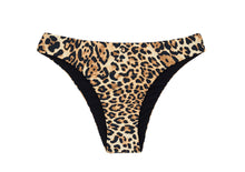 Carregar imagem no visualizador da galeria, Product Front: Rio De Sol Bas Bottom Leopardo Black Babado
