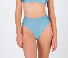 Carregar imagem no visualizador da galeria, Gallery: Rio De Sol Bas Bottom Mirante Hotpants
