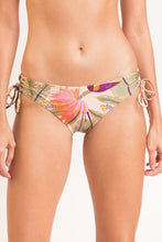 Carregar imagem no visualizador da galeria, Gallery: Rio De Sol Bas Bottom Oasis Madrid
