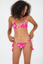 Carregar imagem no visualizador da galeria, Model Front: Rio De Sol Bas Bottom Pink-Palms Frufru-Comfy
