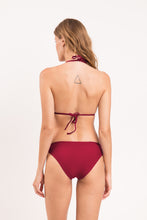 Carregar imagem no visualizador da galeria, Model Back: Rio De Sol Bas Bottom Touch-Carmim Essential-Comfy
