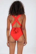 Carregar imagem no visualizador da galeria, Model Back: Rio De Sol Une Pièce Rouge Marina
