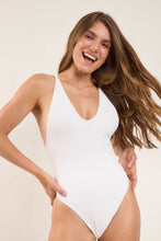 Carregar imagem no visualizador da galeria, Image 08: Rio De Sol Une Pièce Sand-White Sunny
