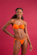 Carregar imagem no visualizador da galeria, Image 11: Rio De Sol Ensemble Set Dots-Orange Balconet-Tie Pipa

