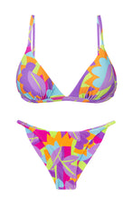 Carregar imagem no visualizador da galeria, Product Front: Rio De Sol Ensemble Set Dreams Tri-Fixo Cheeky-Fixa
