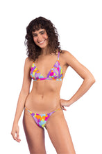 Carregar imagem no visualizador da galeria, Model Front: Rio De Sol Ensemble Set Dreams Tri-Fixo Cheeky-Fixa
