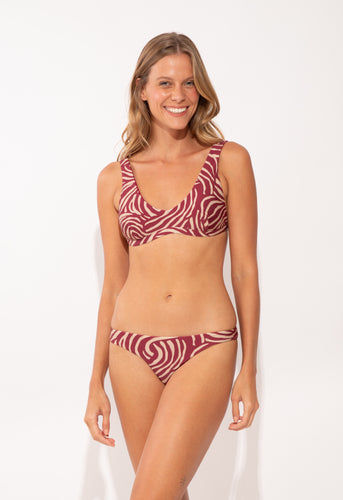 Model Front: Rio De Sol Ensemble Set Dune Hera Essential