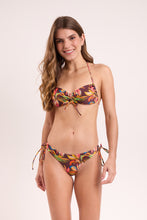 Carregar imagem no visualizador da galeria, Model Front: Rio De Sol Ensemble Set Fiore Corine Angel
