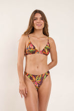 Carregar imagem no visualizador da galeria, Model Front: Rio De Sol Ensemble Set Fiore Tri-Fixo Nice-Fio
